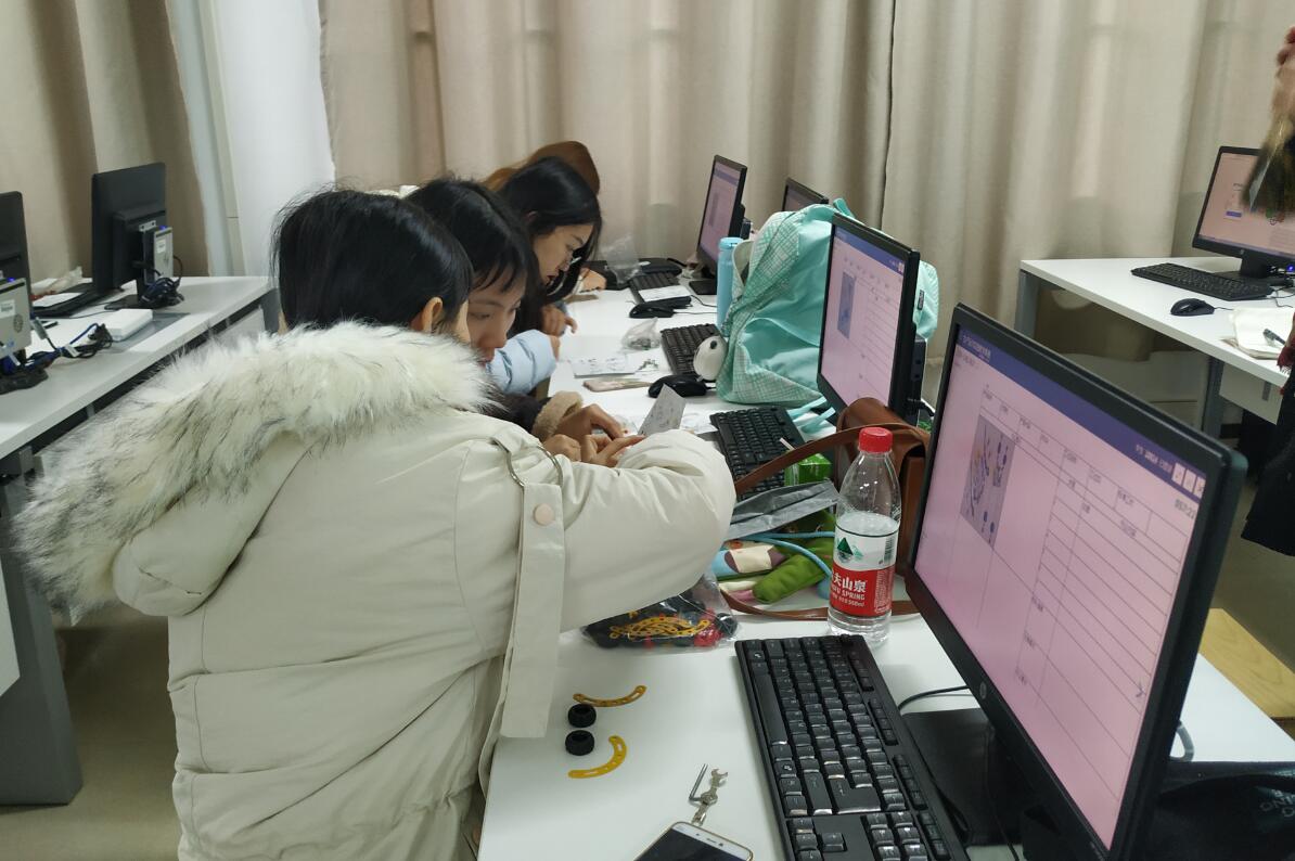 武汉科技大学.jpg